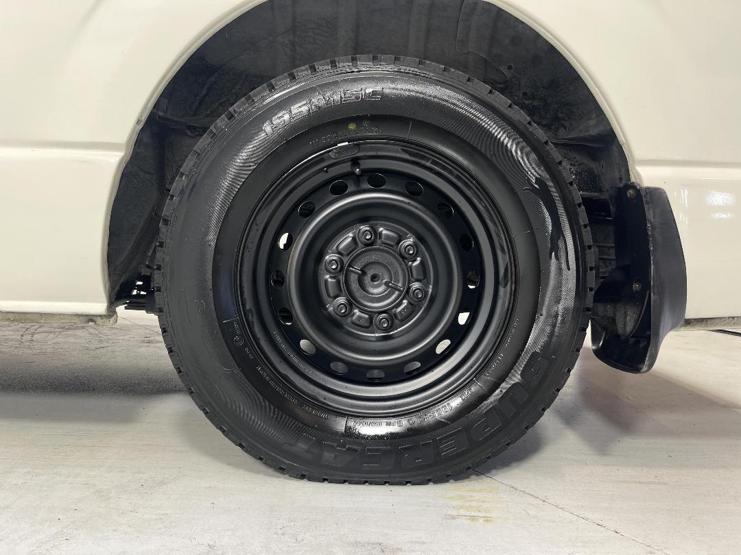 Photo '11' of Toyota Hiace