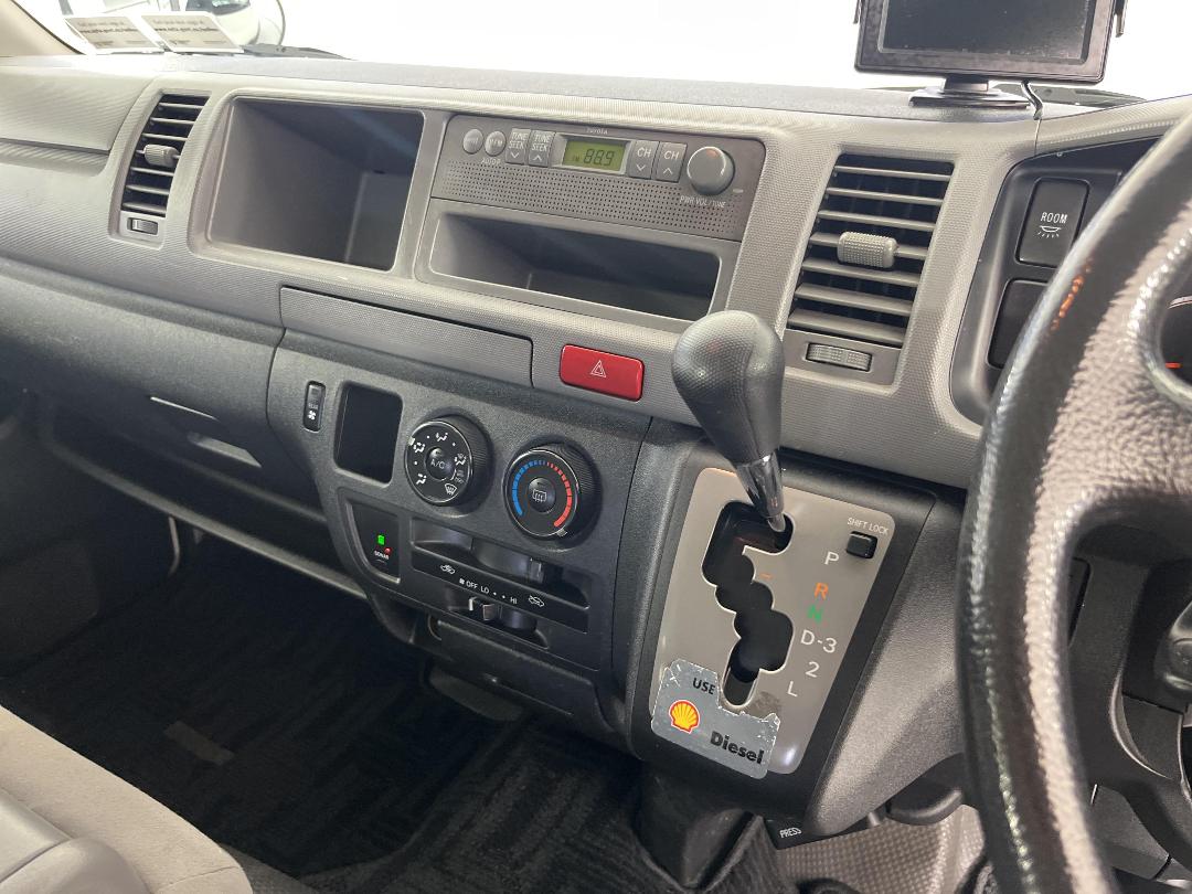 Photo '17' of Toyota Hiace