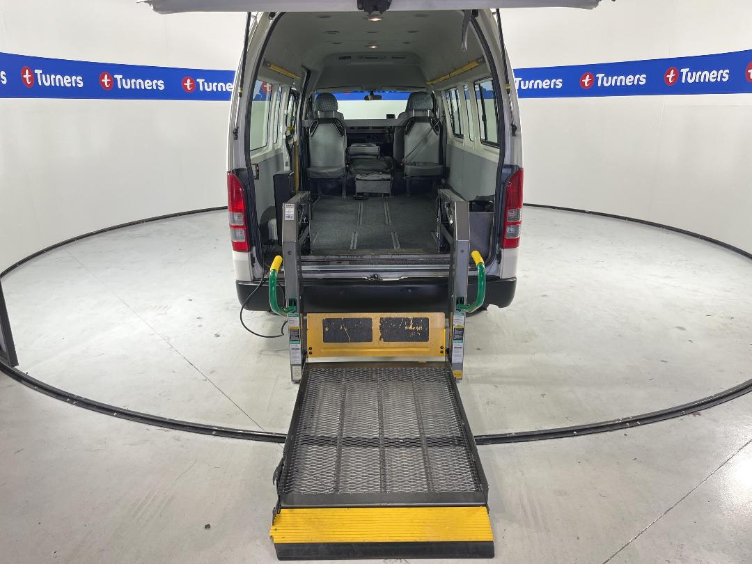 Photo '21' of Toyota Hiace