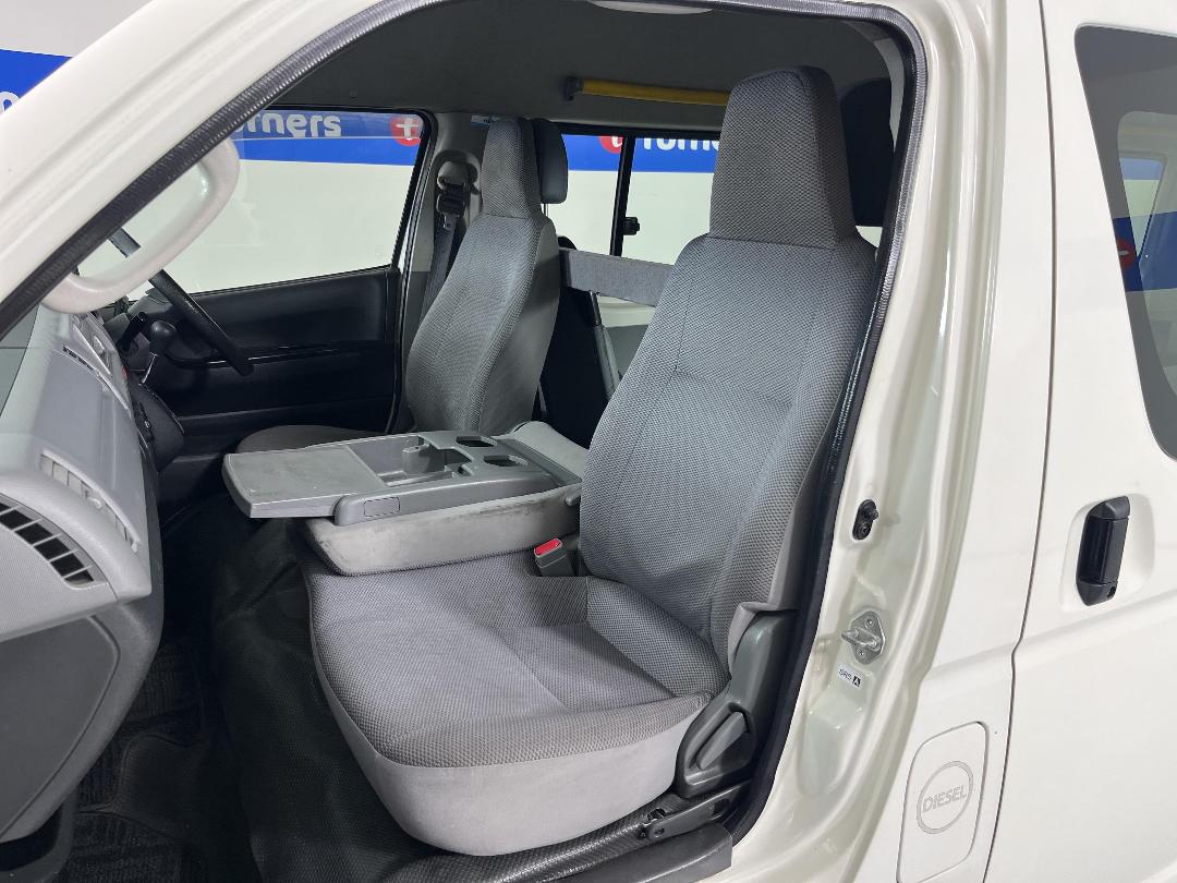 Photo '26' of Toyota Hiace