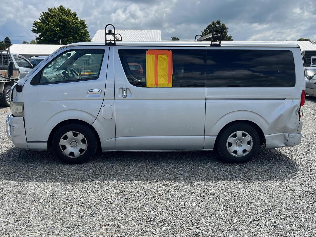 Photo '4' of Toyota Hiace Photo '4' of Toyota Hiace