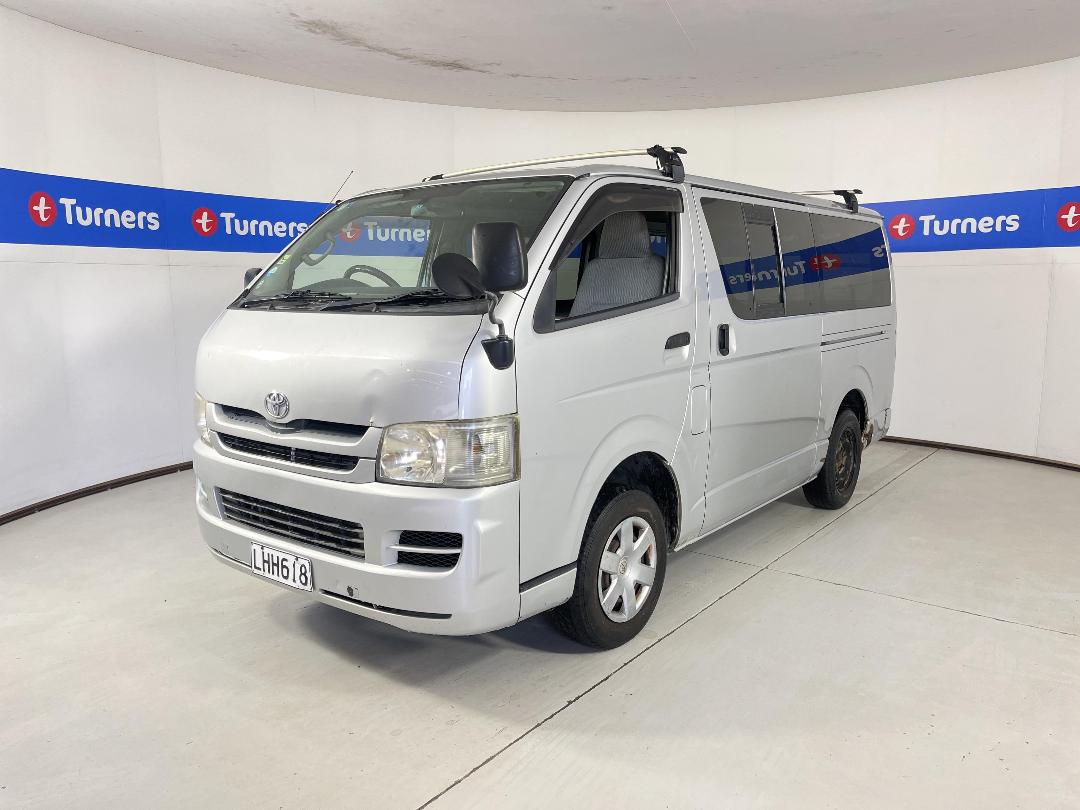 Photo '4' of Toyota Hiace