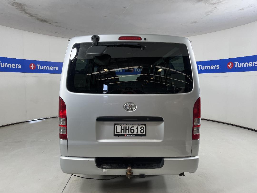 Photo '6' of Toyota Hiace