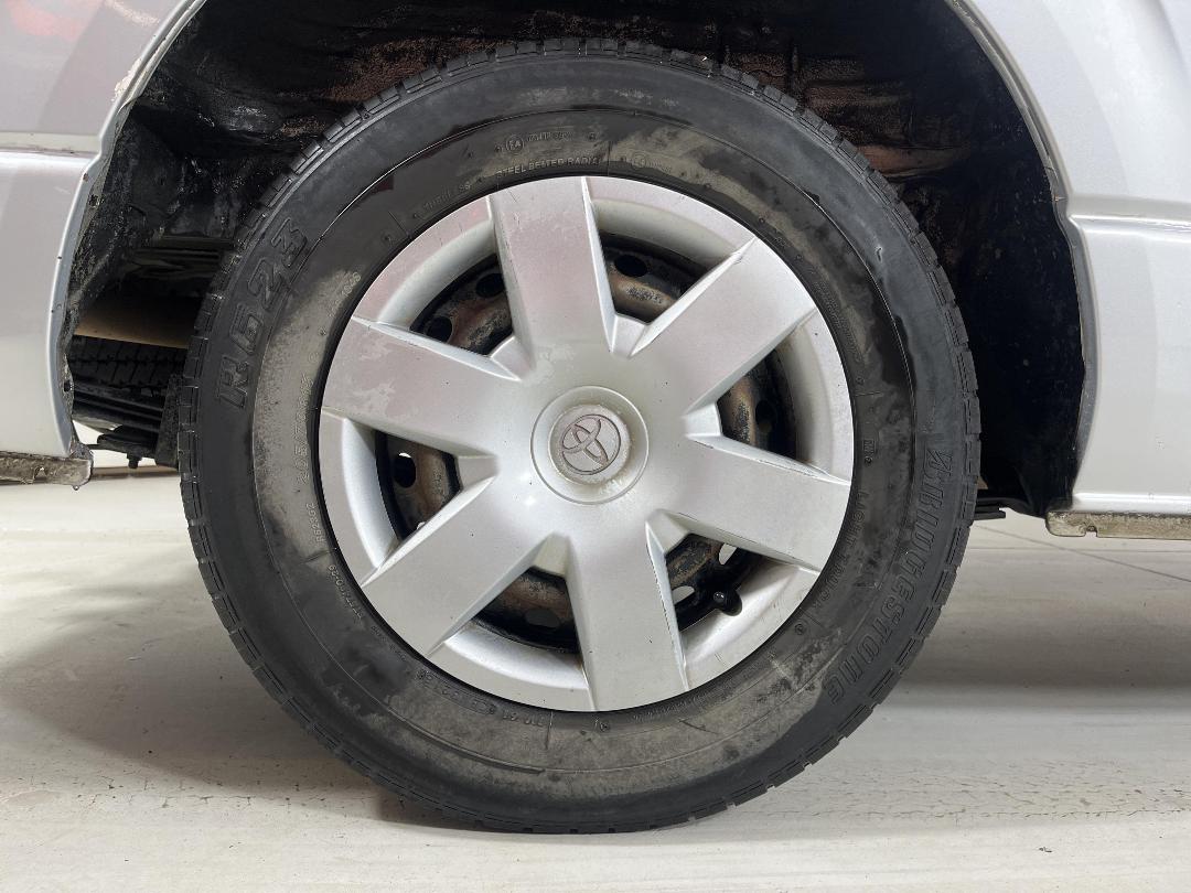 Photo '12' of Toyota Hiace