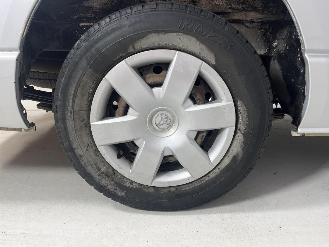 Photo '11' of Toyota Hiace