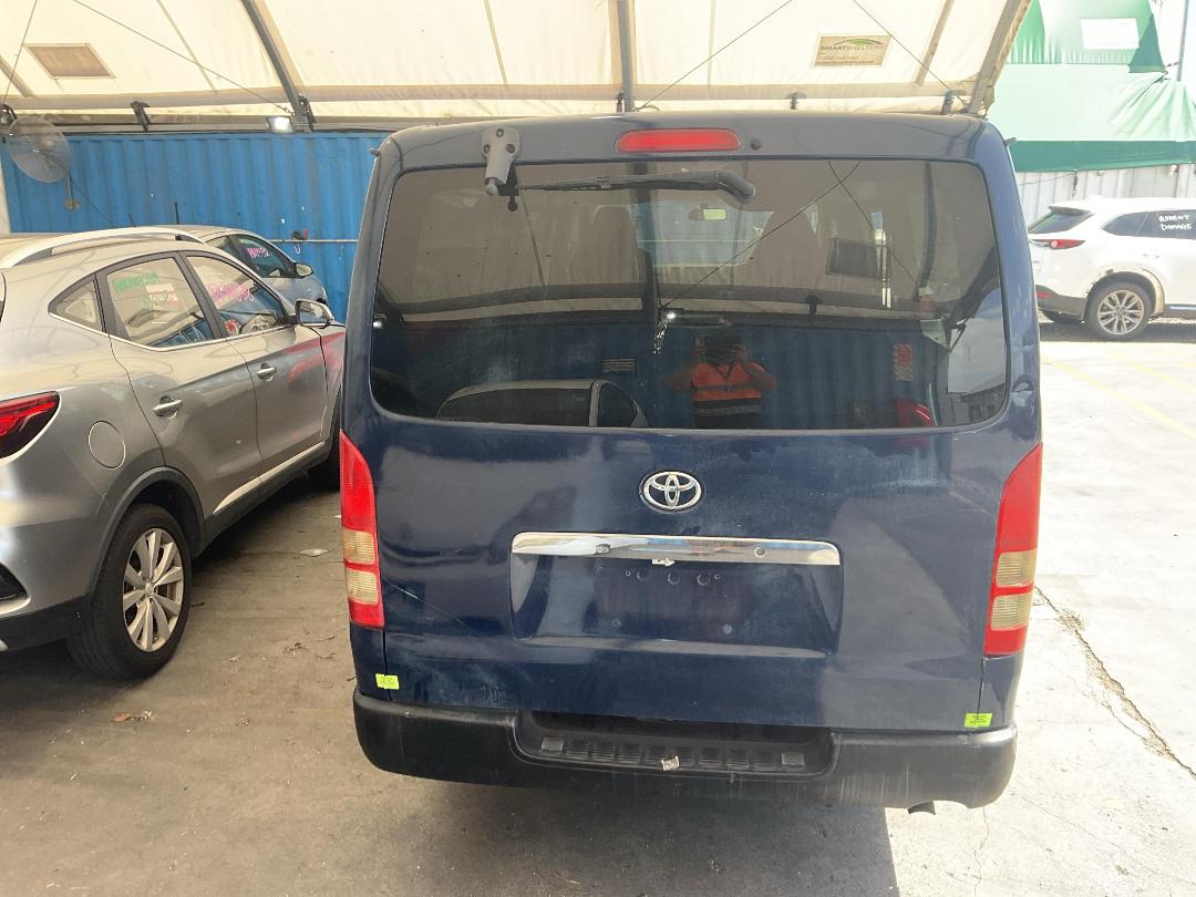 Photo '16' of Toyota Hiace Photo '16' of Toyota Hiace