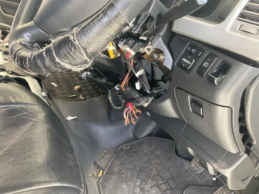 Photo '24' of Toyota Hiace Photo '24' of Toyota Hiace