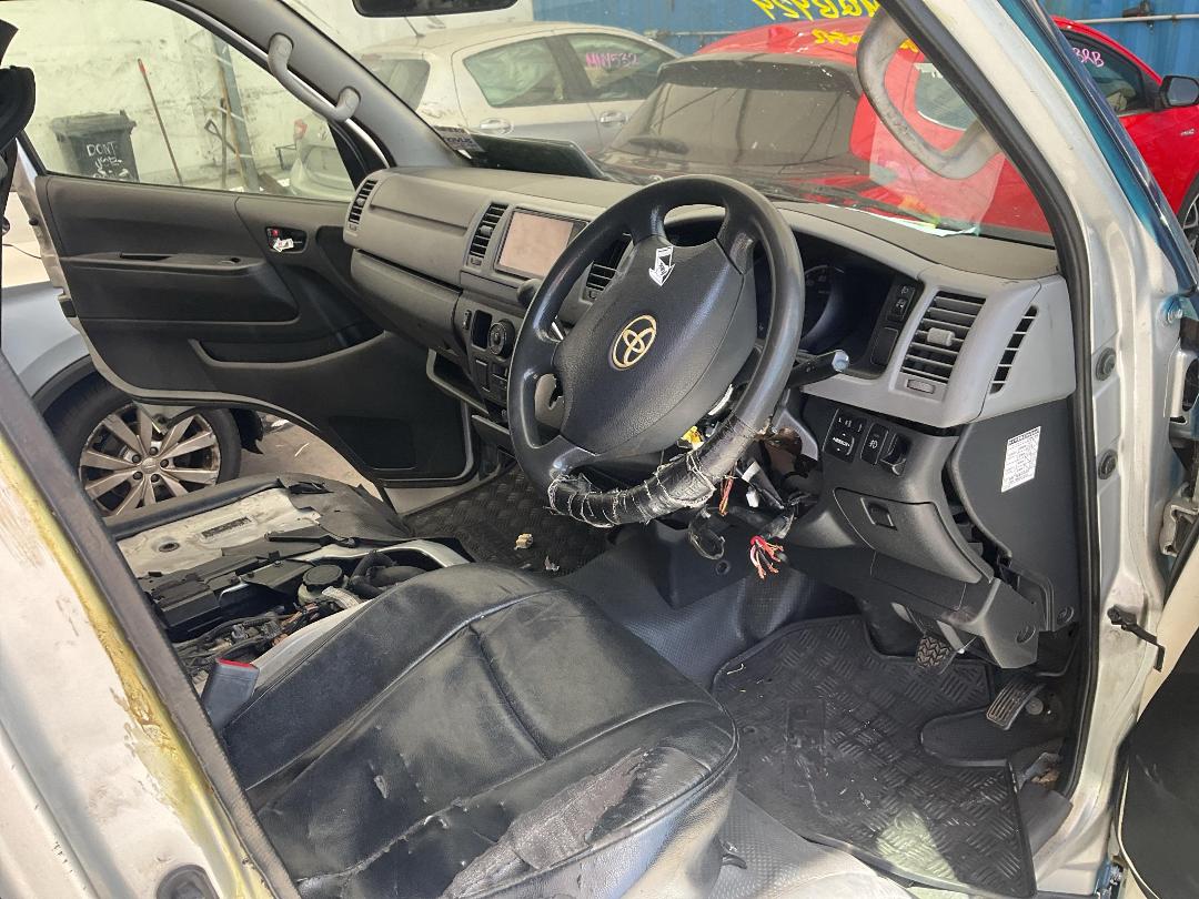 Photo '25' of Toyota Hiace Photo '25' of Toyota Hiace