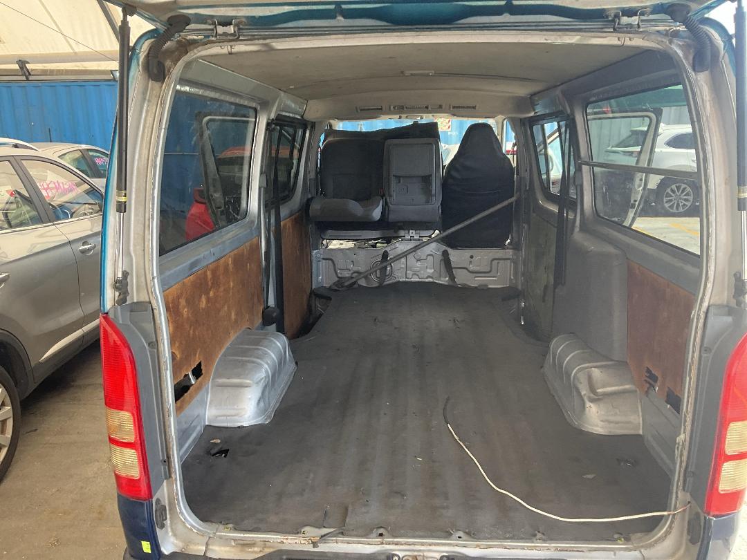 Photo '28' of Toyota Hiace Photo '28' of Toyota Hiace