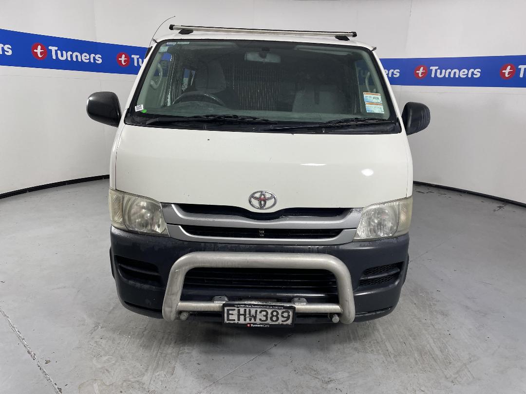 Photo '2' of Toyota Hiace Photo '2' of Toyota Hiace