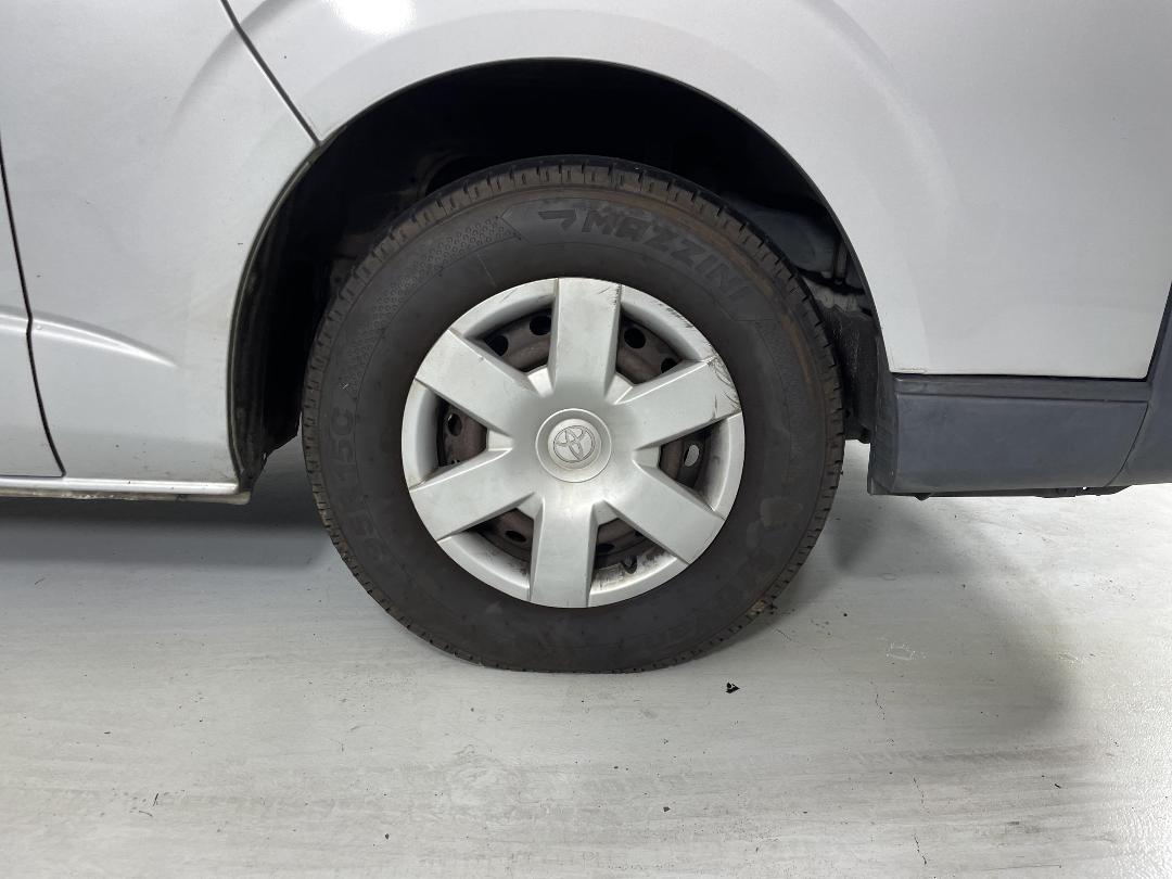 Photo '9' of Toyota Hiace