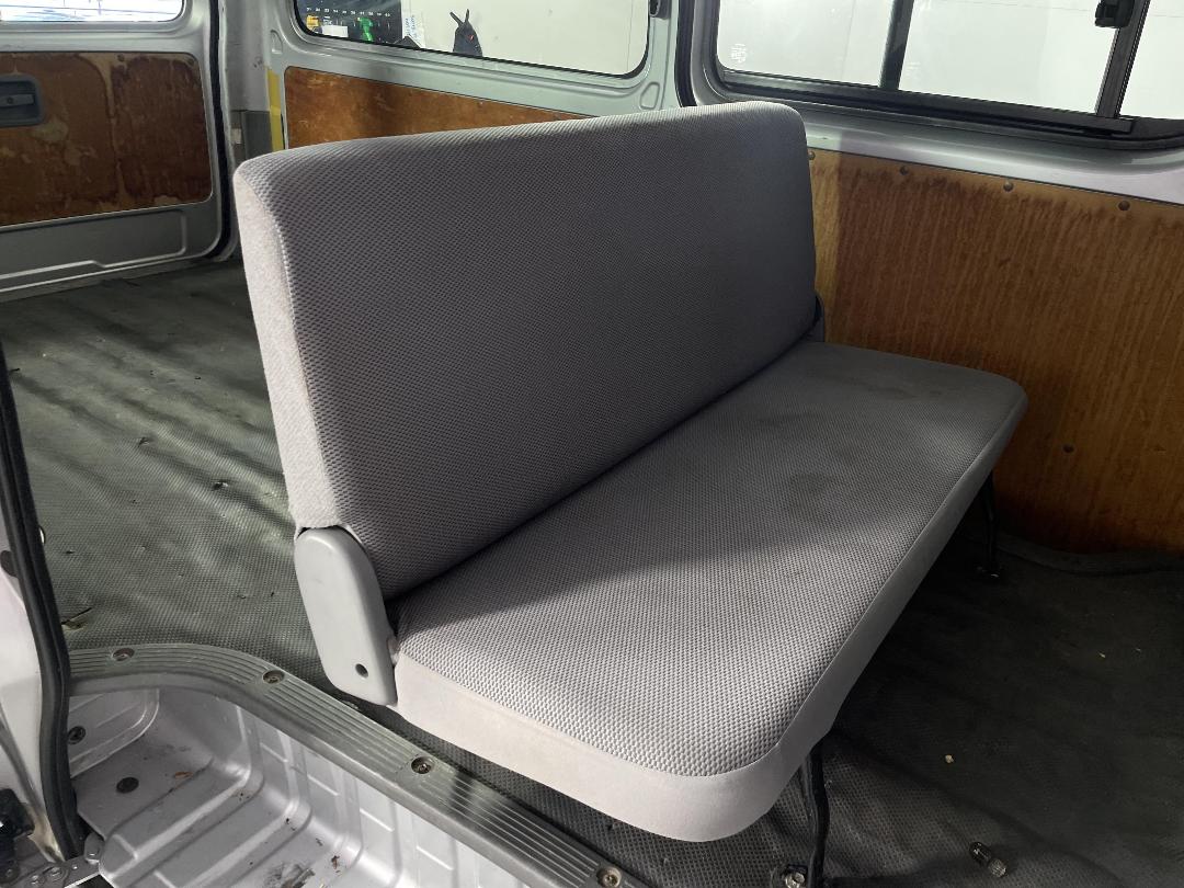 Photo '20' of Toyota Hiace