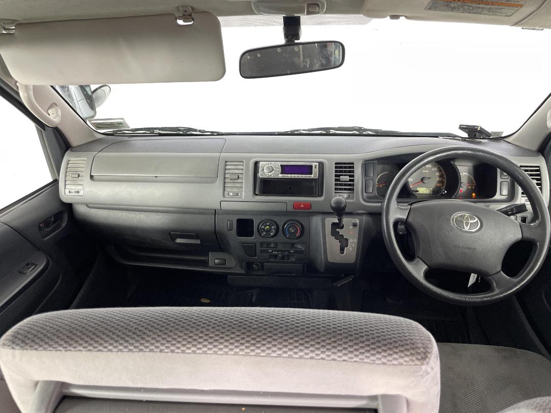 Photo '17' of Toyota Hiace