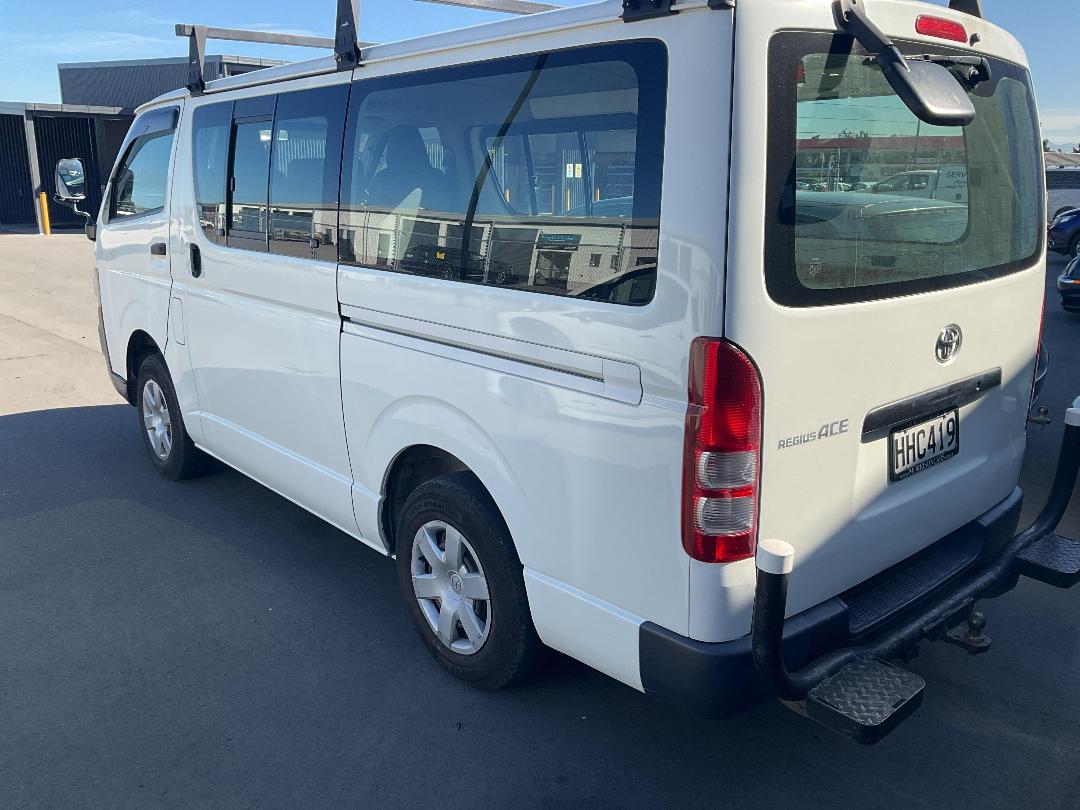 Photo '3' of Toyota Hiace