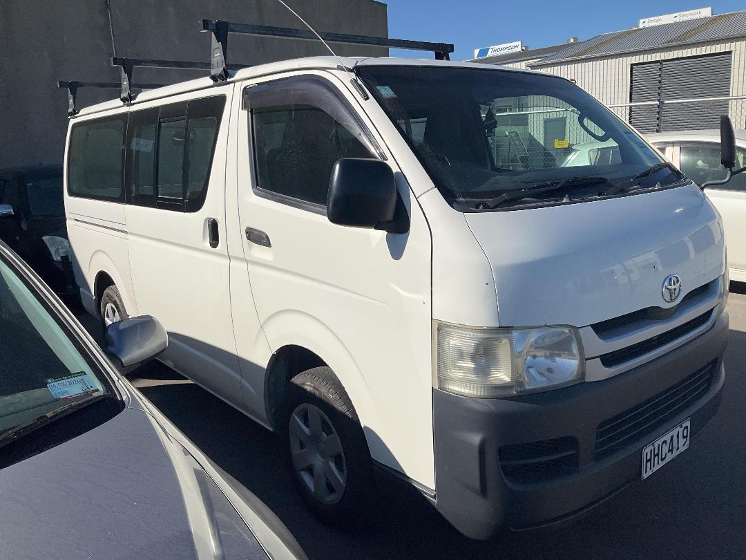 Photo '6' of Toyota Hiace