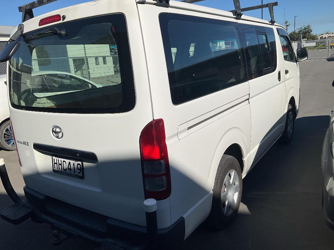 Photo '5' of Toyota Hiace