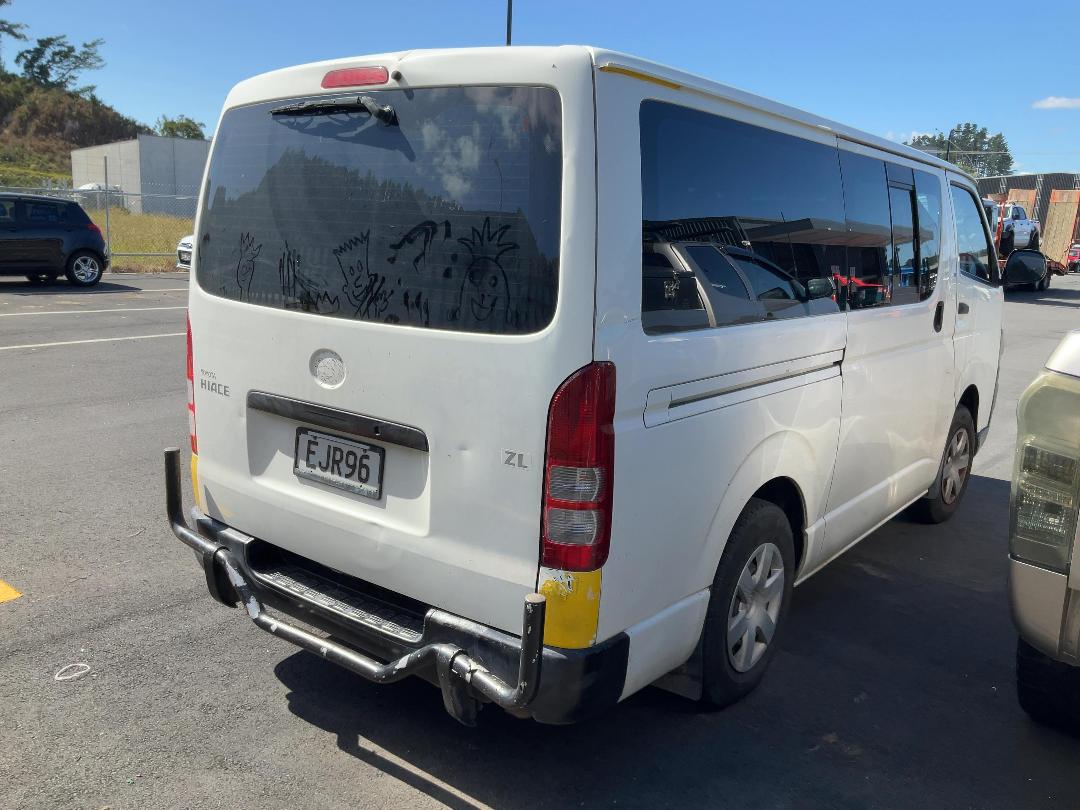 Photo '4' of Toyota Hiace ZL
