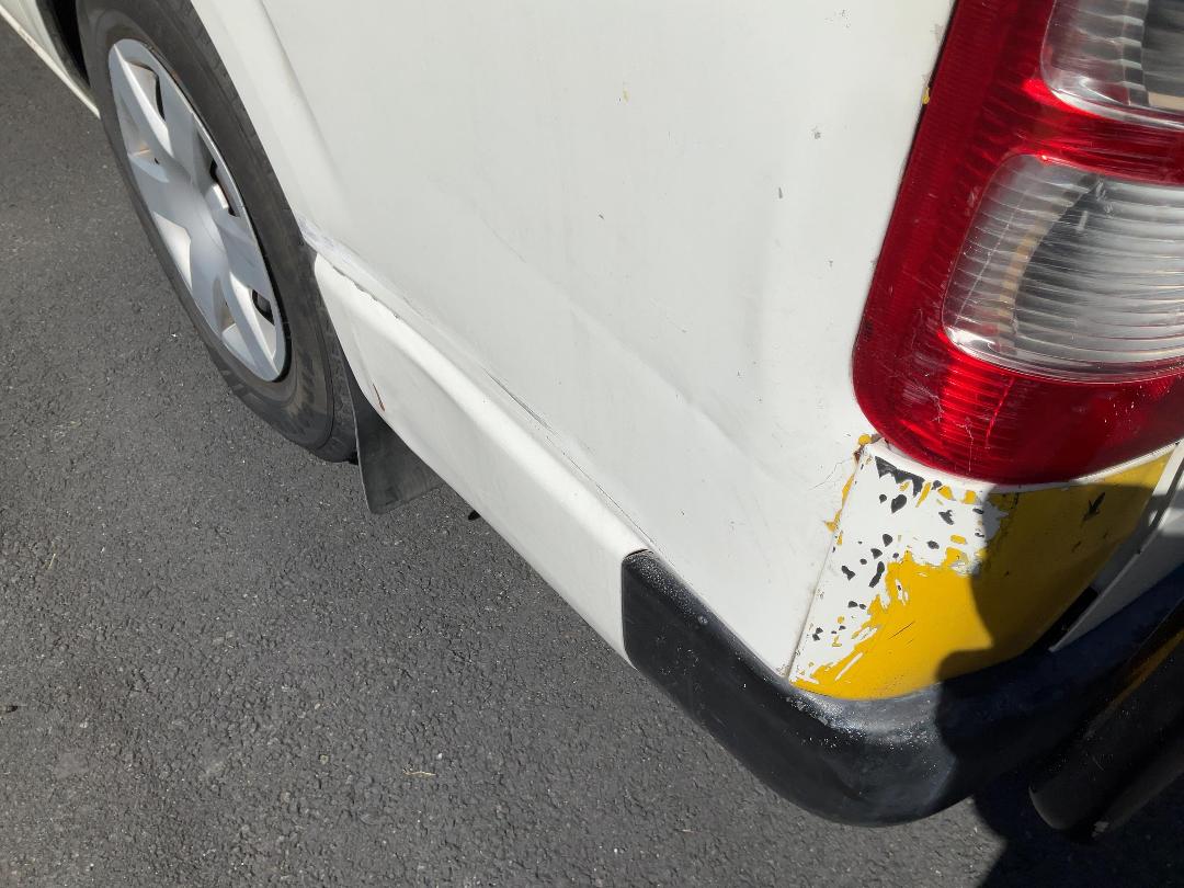 Photo '6' of Toyota Hiace ZL