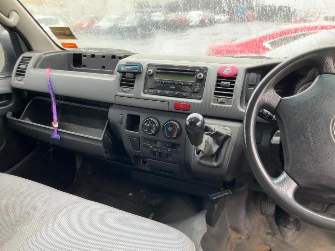 Photo '13' of Toyota Hiace ZL