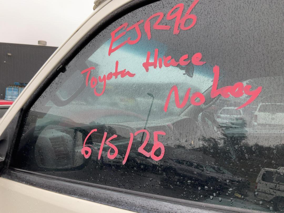 Photo '20' of Toyota Hiace ZL