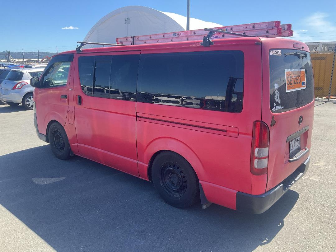 Photo '3' of Toyota Hiace T ZL