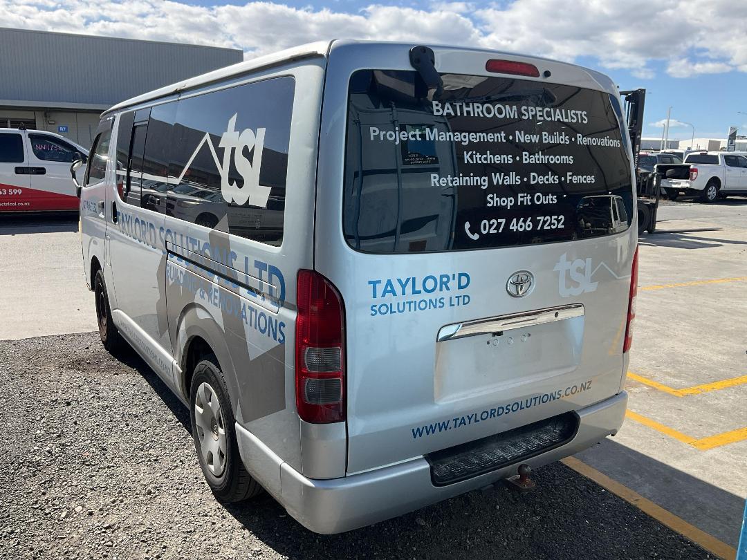 Photo '6' of Toyota Hiace