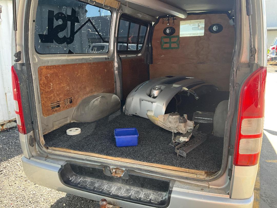 Photo '8' of Toyota Hiace