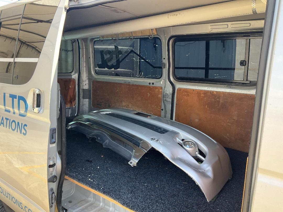 Photo '12' of Toyota Hiace