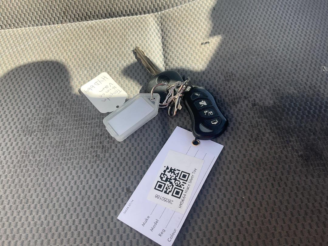 Photo '15' of Toyota Hiace