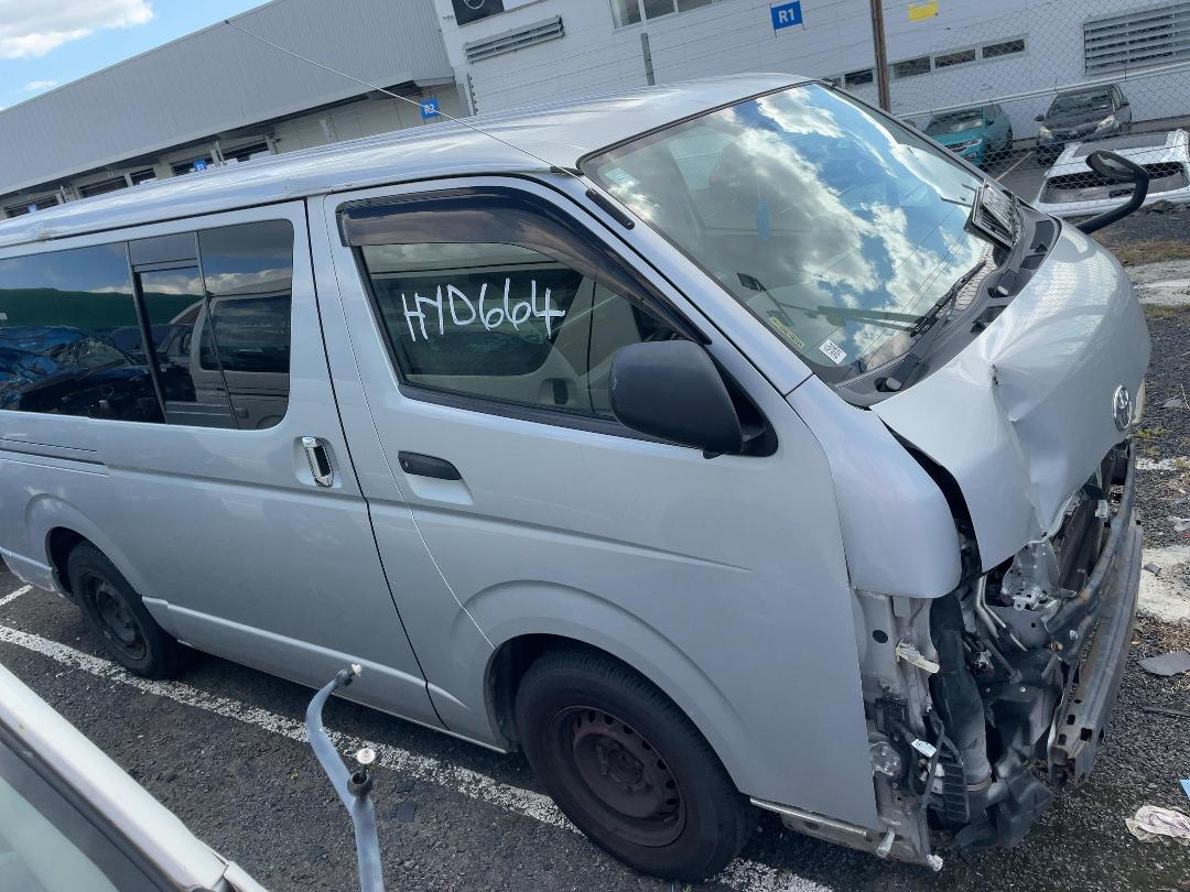 Photo '27' of Toyota Hiace