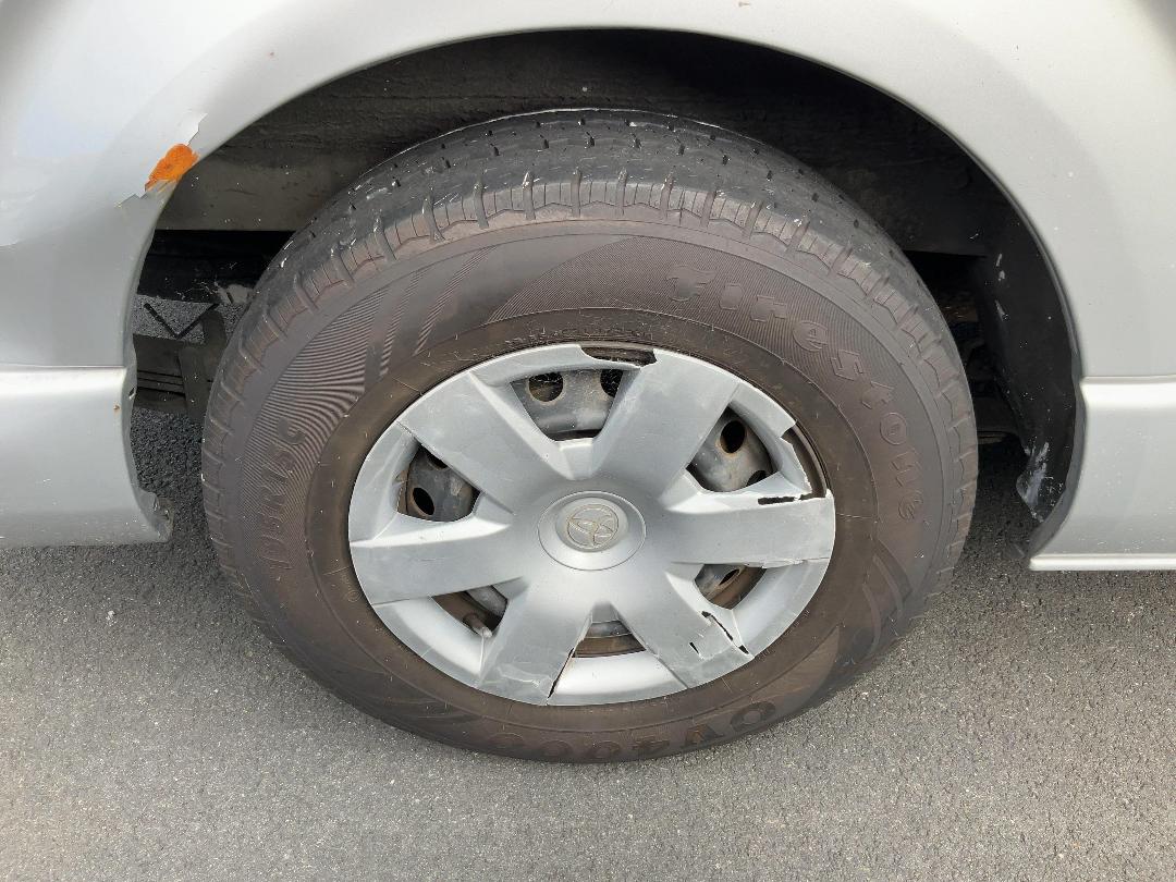 Photo '13' of Toyota Hiace