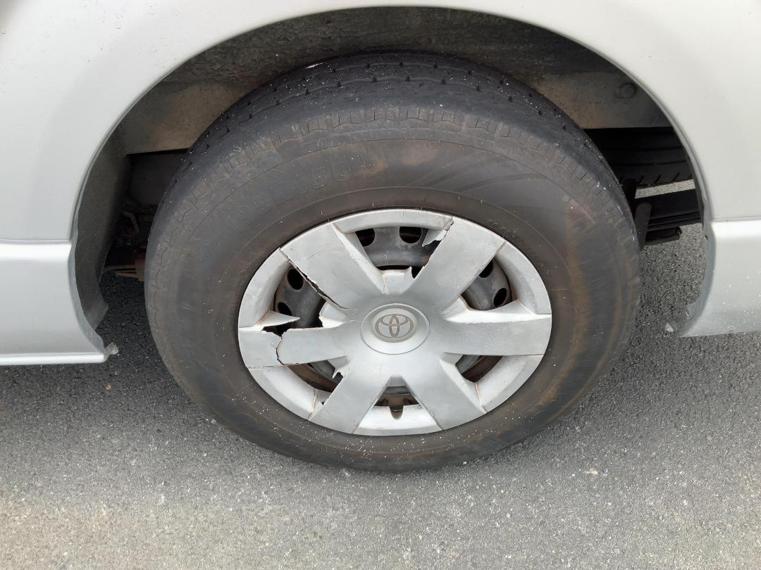 Photo '16' of Toyota Hiace