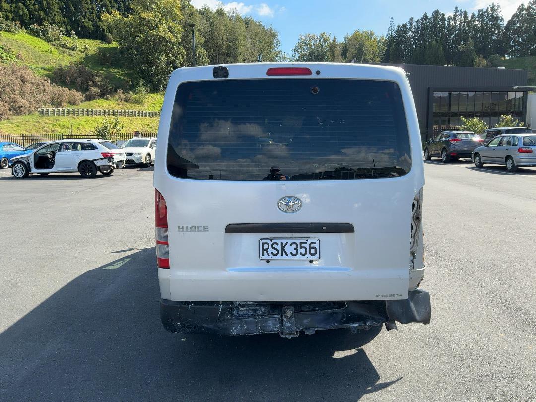 Photo '6' of Toyota Hiace