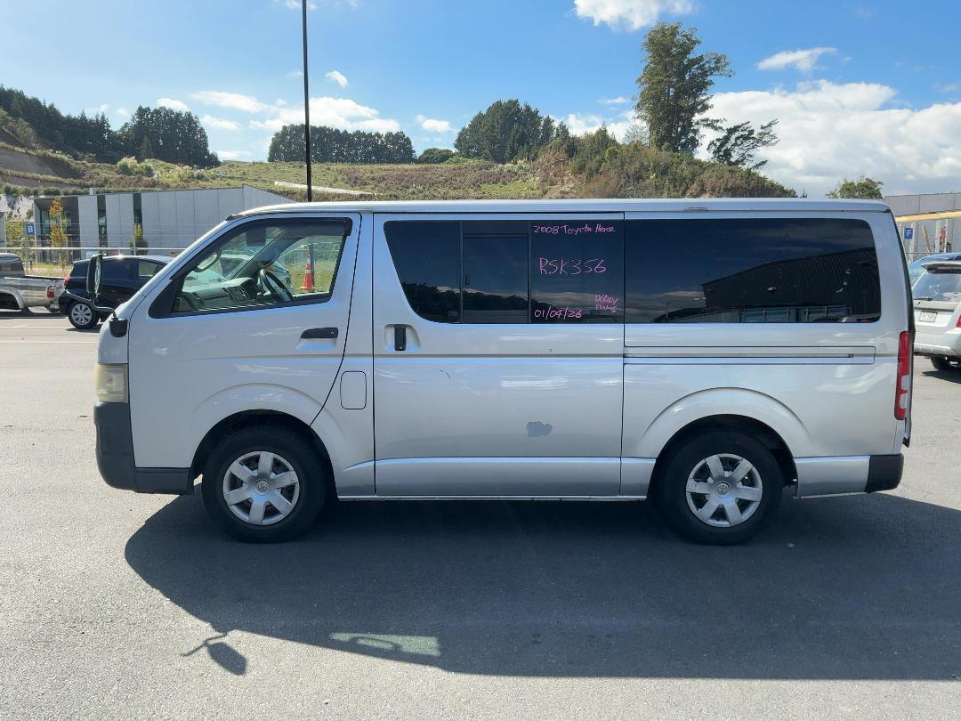 Photo '8' of Toyota Hiace