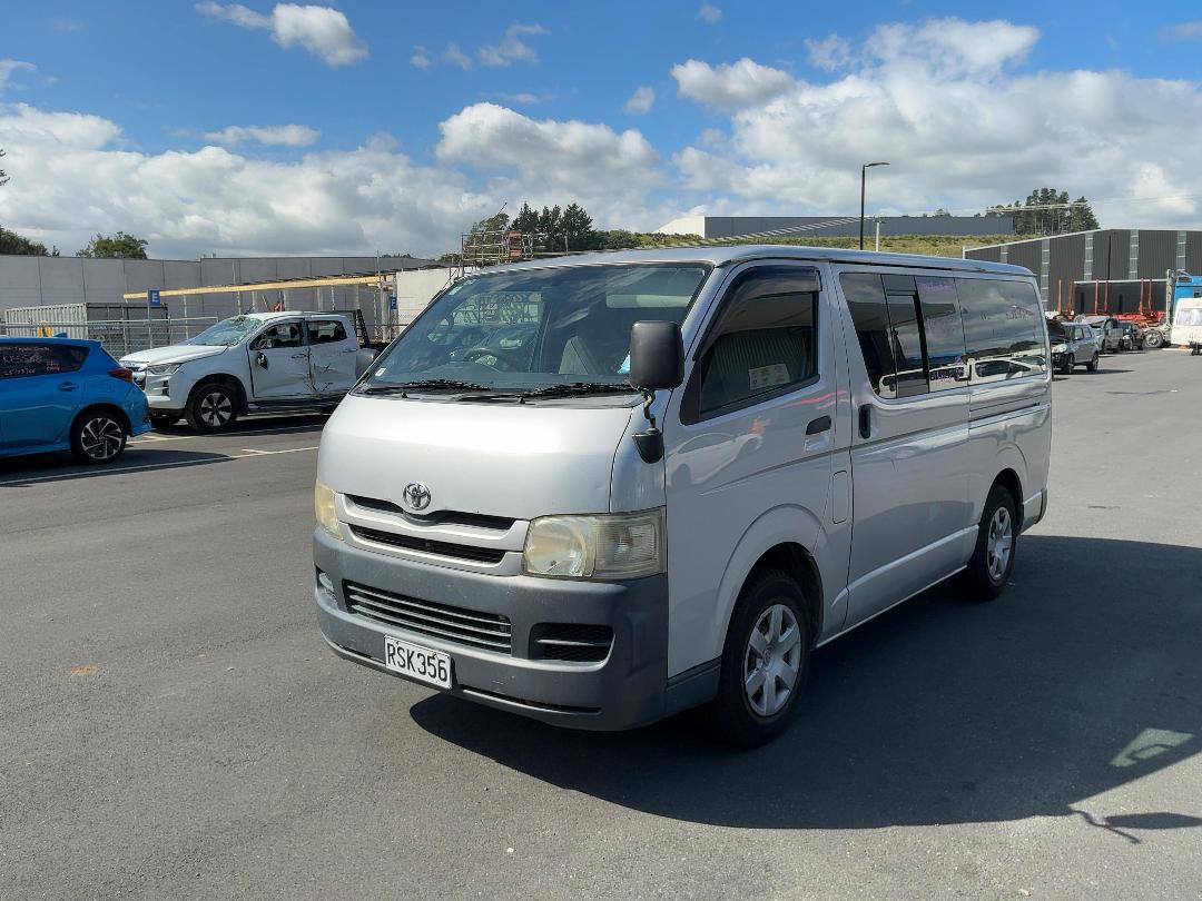 Photo '2' of Toyota Hiace