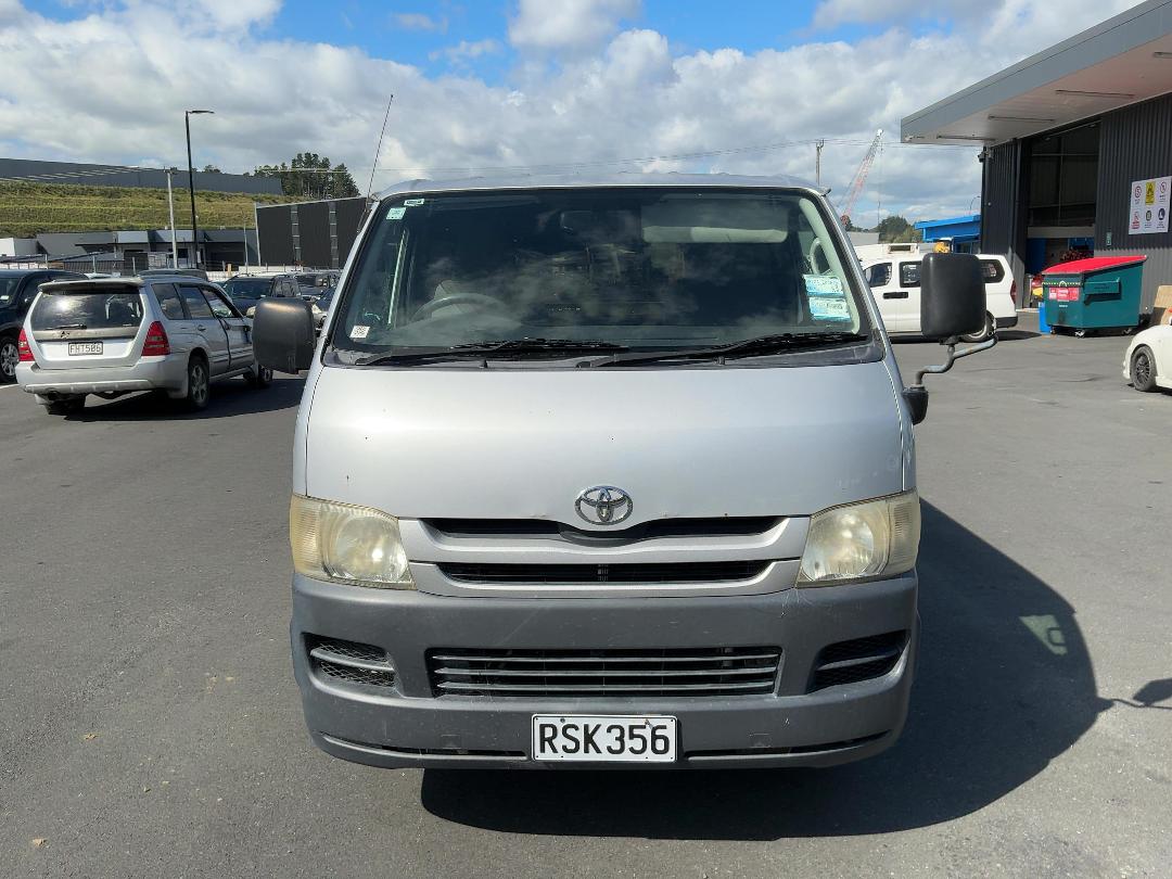 Photo '3' of Toyota Hiace