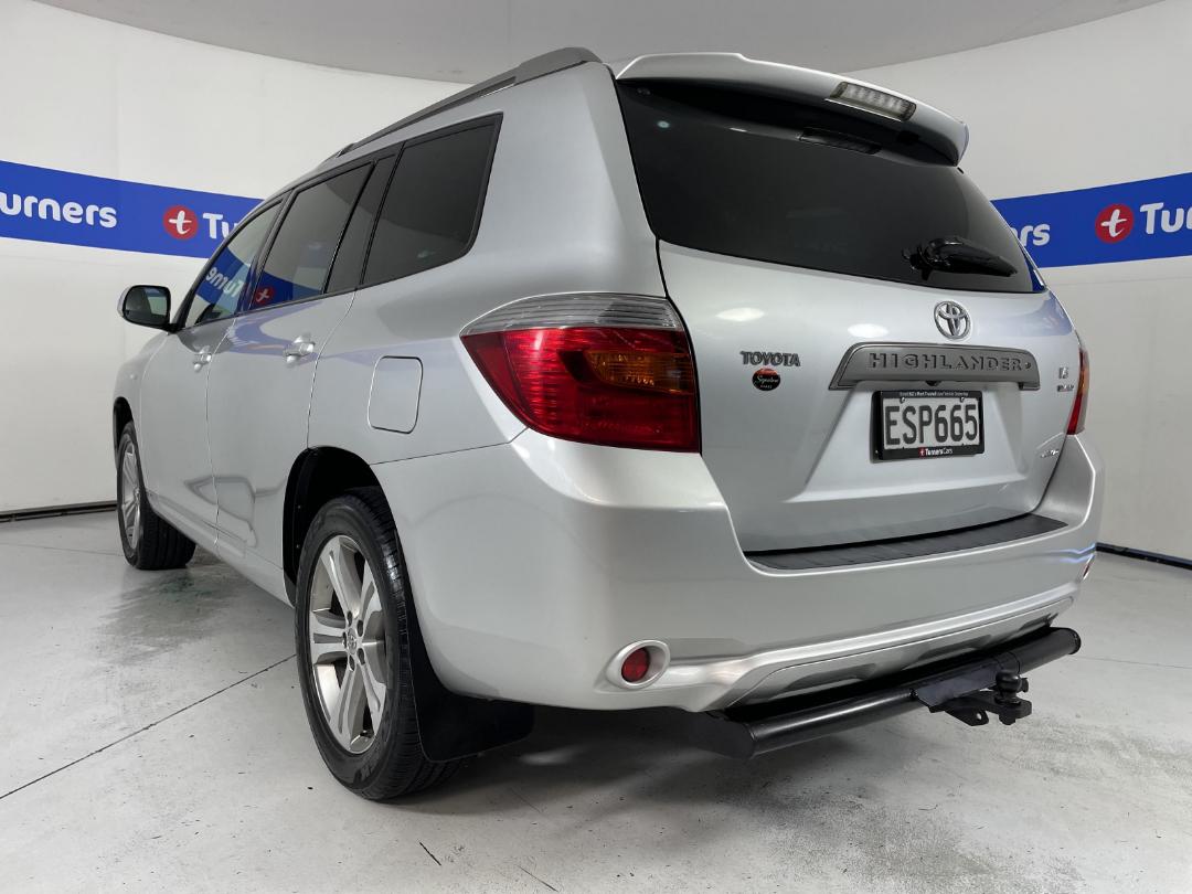 Photo '4' of Toyota Highlander Photo '4' of Toyota Highlander