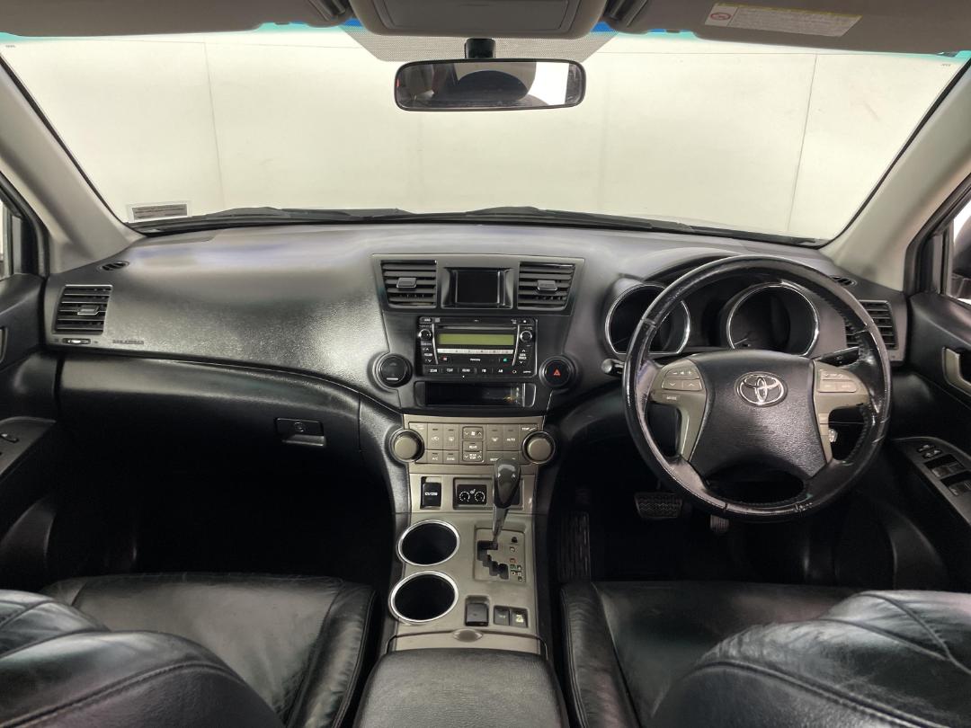 Photo '16' of Toyota Highlander Photo '16' of Toyota Highlander
