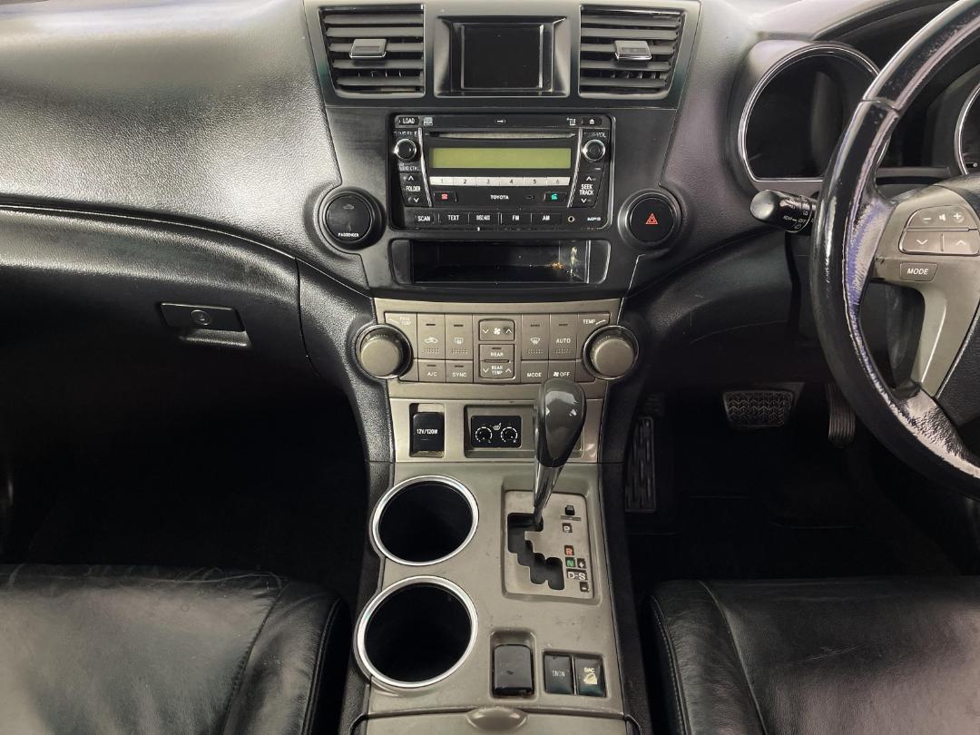 Photo '17' of Toyota Highlander Photo '17' of Toyota Highlander