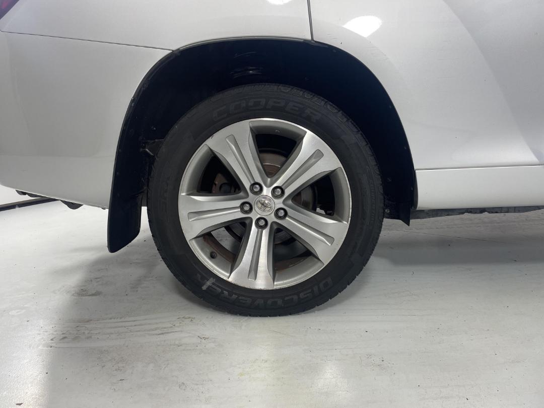 Photo '11' of Toyota Highlander Photo '11' of Toyota Highlander