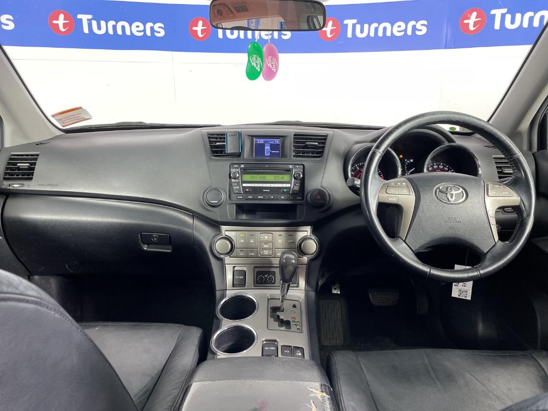 Photo '15' of Toyota Highlander LTD WGN5 Photo '15' of Toyota Highlander LTD WGN5