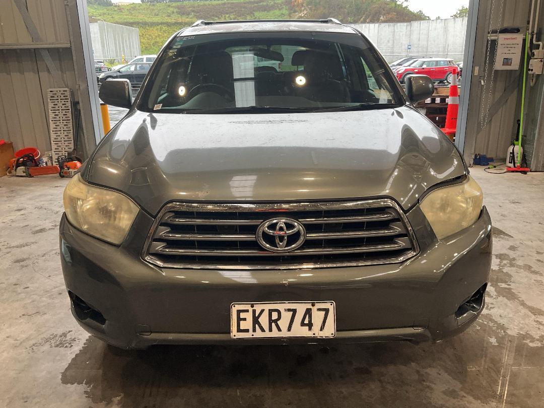 Photo '6' of Toyota Highlander LTD WGN5 Photo '6' of Toyota Highlander LTD WGN5