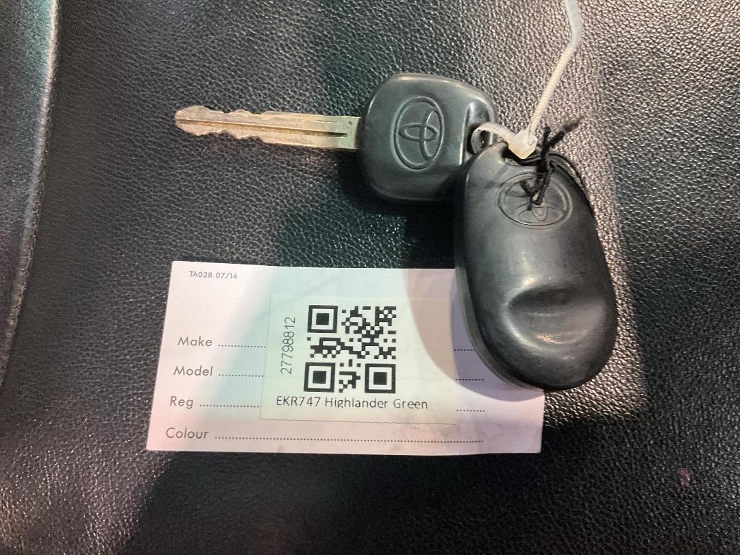 Photo '28' of Toyota Highlander LTD WGN5 Photo '28' of Toyota Highlander LTD WGN5