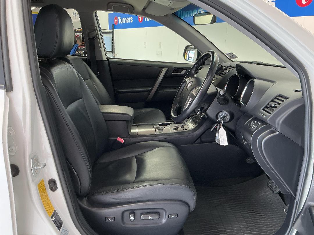 Photo '16' of Toyota Highlander