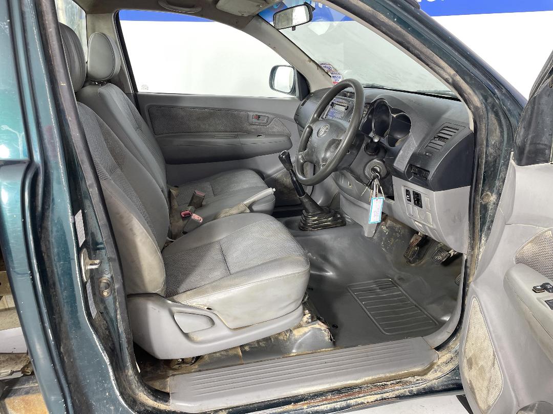 Photo '16' of Toyota Hilux