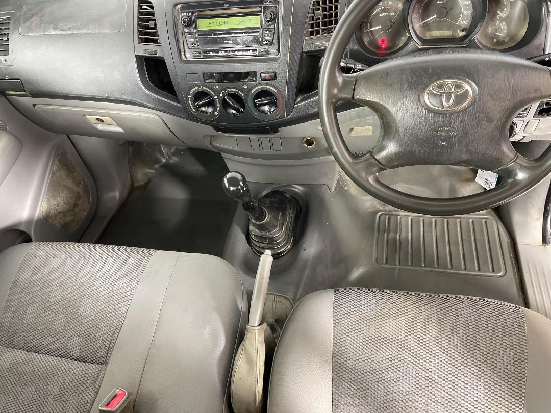 Photo '18' of Toyota Hilux