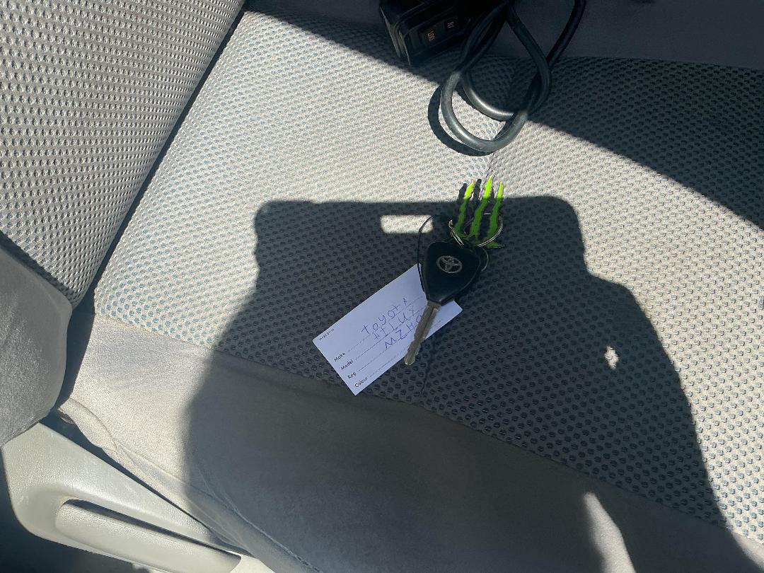 Photo '23' of Toyota Hilux TD SR5 DCU