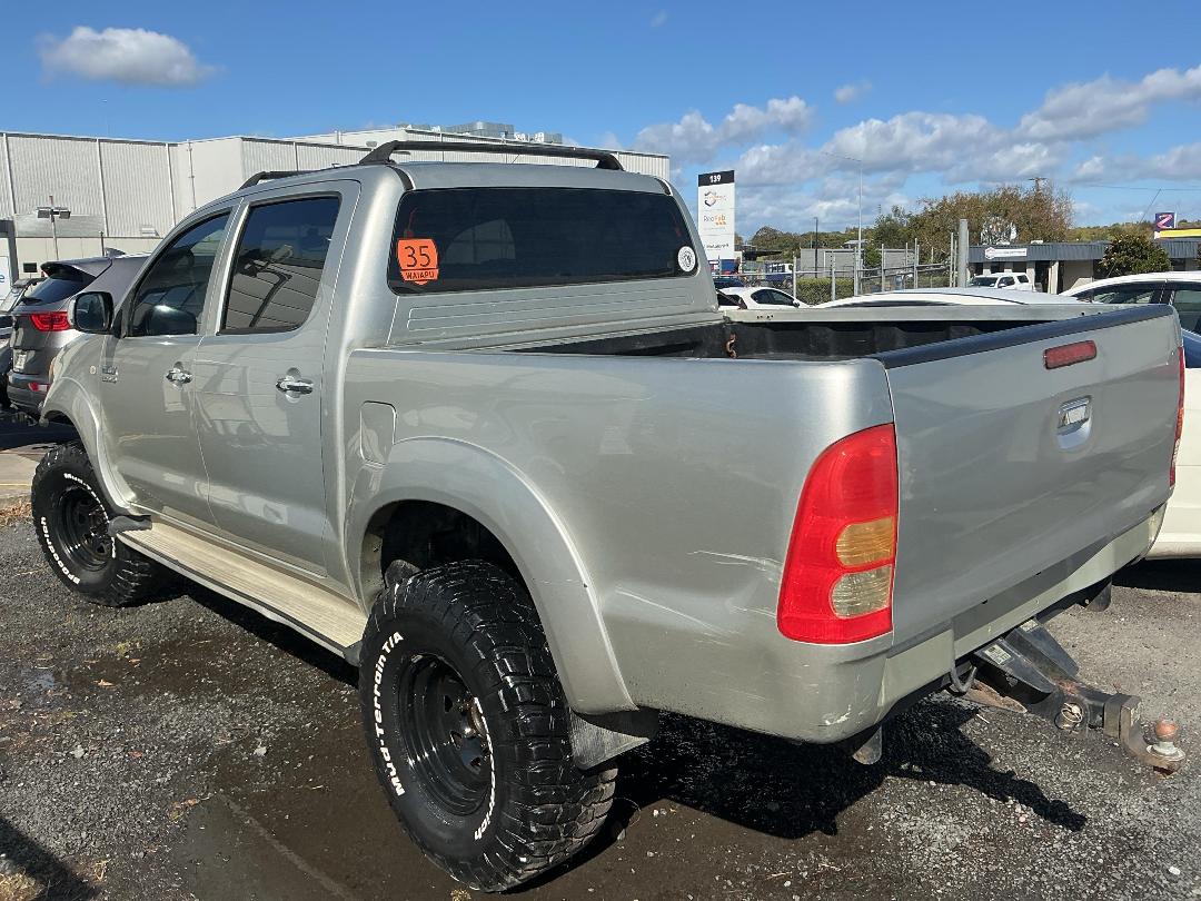 Photo '4' of Toyota Hilux TD SR5 DCU