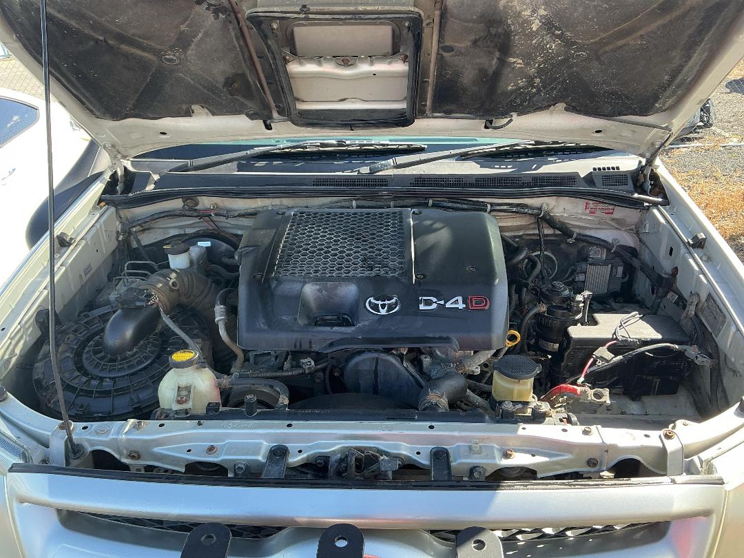 Photo '8' of Toyota Hilux TD SR5 DCU