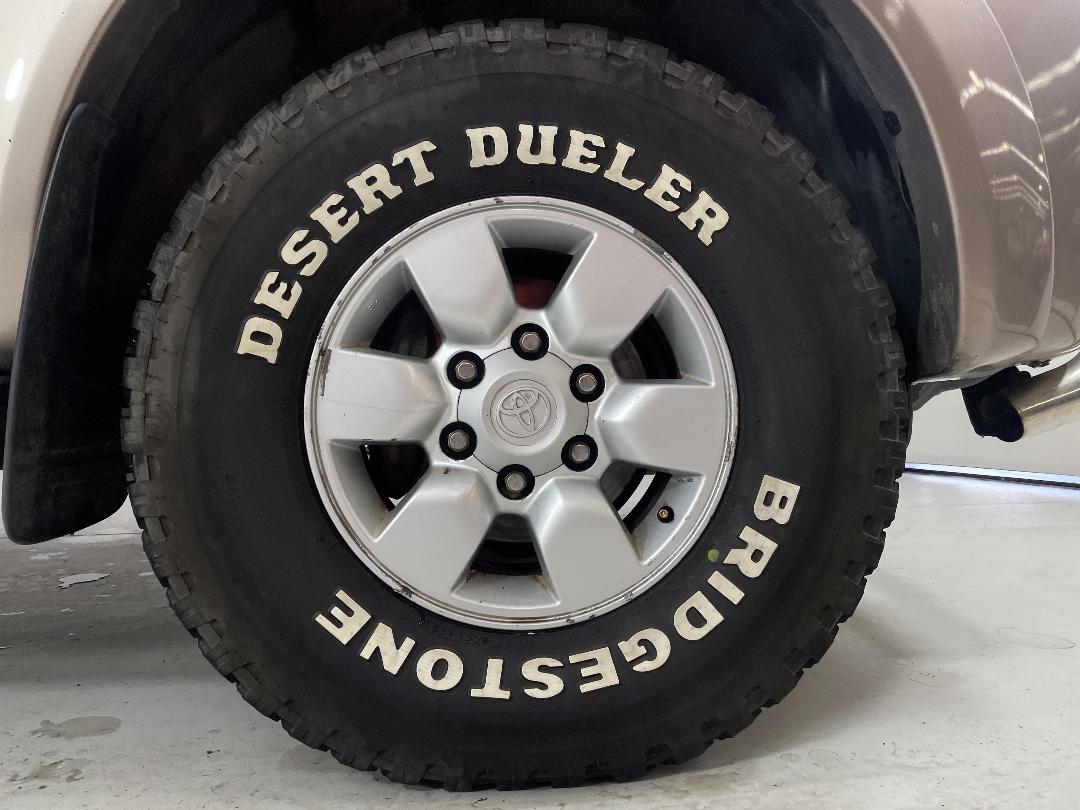 Photo '9' of Toyota Hilux